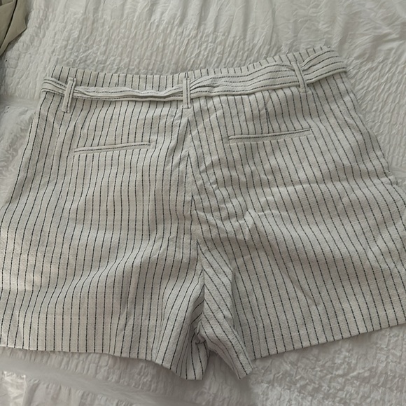 Banana Republic shorts - Picture 4 of 5